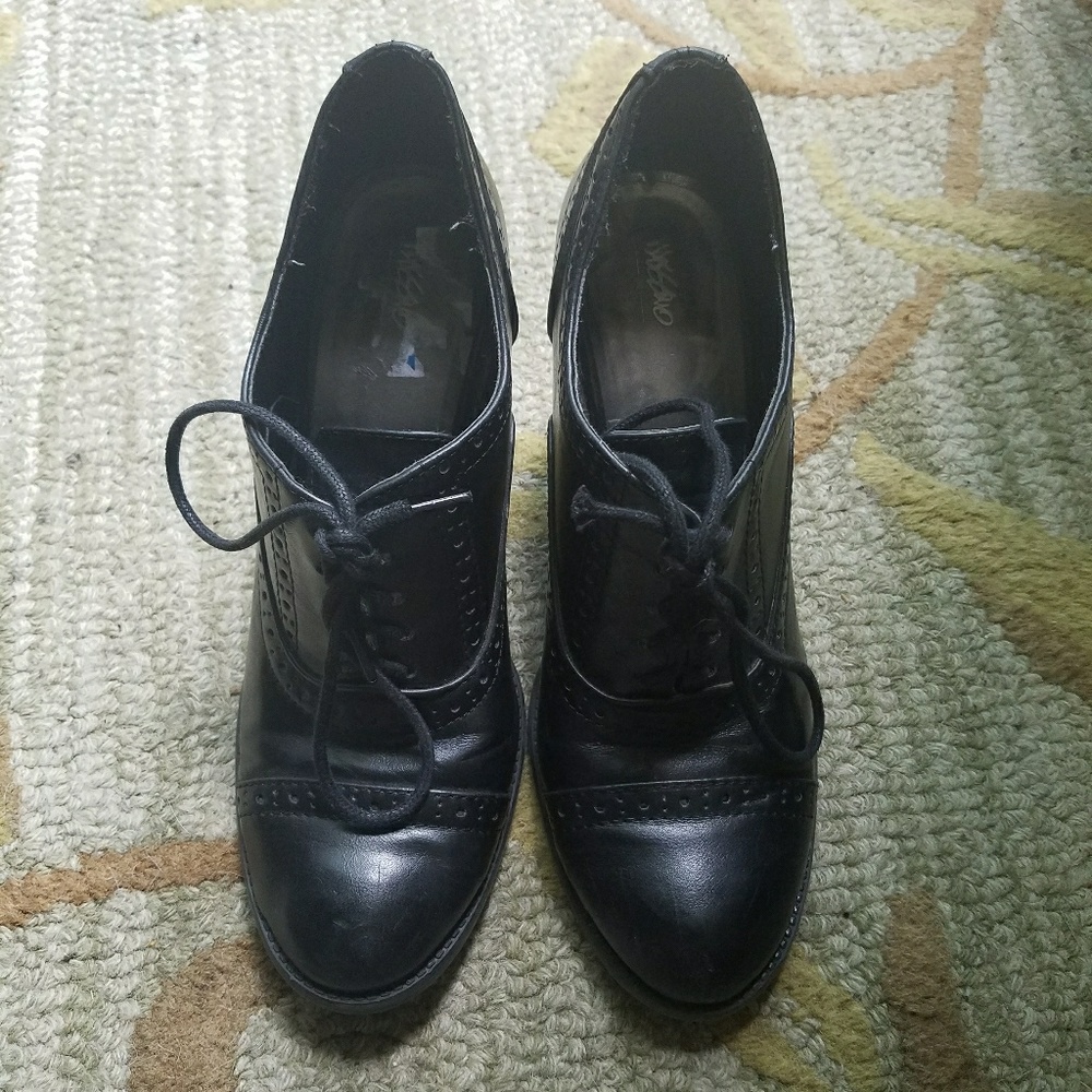 Oxford heels